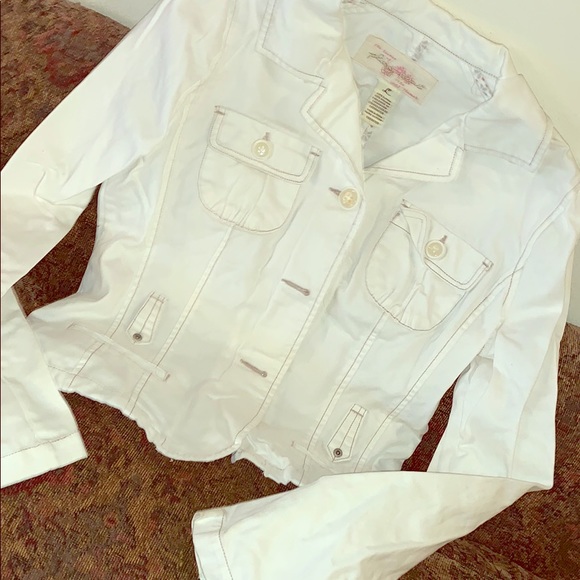 COPY - Jacket - Picture 1 of 3